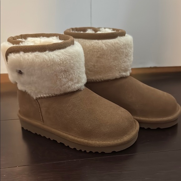 UGG Other - Ugg Kids' Classic Jona Luxury Boot